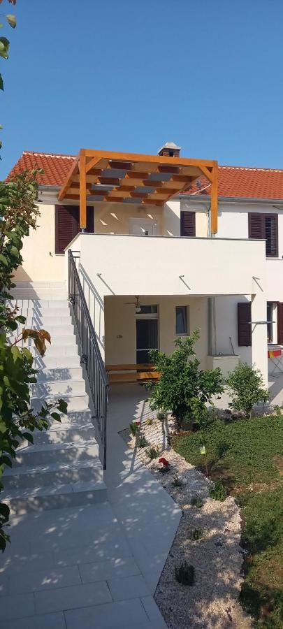 Beach Apartment Vami With Sea View Murter Exterior photo